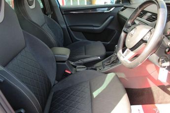 SKODA OCTAVIA 2.0 TDI vRS Estate 5dr Diesel DSG 7Spd Euro 6 (s/s) (184 ps)