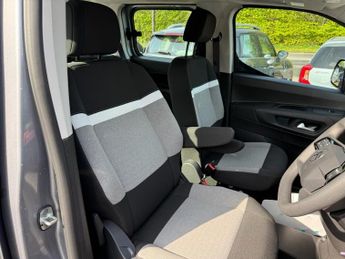 CITROEN E-BERLINGO 52kWh PLUS M MPV 5dr Electric Auto (7.4kW Charger) (136 ps)