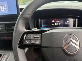 CITROEN E-BERLINGO 52kWh PLUS M MPV 5dr Electric Auto (7.4kW Charger) (136 ps)