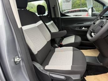 CITROEN E-BERLINGO 52kWh PLUS M MPV 5dr Electric Auto (7.4kW Charger) (136 ps)