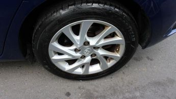 TOYOTA AURIS 1.8 VVT-h Icon Hatchback 5dr Petrol Hybrid CVT Euro 6 (s/s) (136