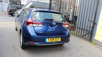 TOYOTA AURIS 1.8 VVT-h Icon Hatchback 5dr Petrol Hybrid CVT Euro 6 (s/s) (136