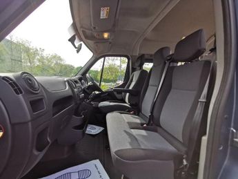NISSAN NV400 2.3 dCi 35 SE Minibus Double Cab 6dr Diesel Manual L2 H2 Euro 6 