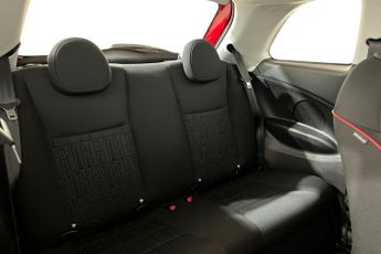 FIAT 500E 24kWh RED Hatchback 3dr Electric Auto (95 ps) Touchscreen, Apple