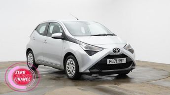 Toyota AYGO 1.0 VVT-i x-play Hatchback 5dr Petrol Manual Euro 6 (s/s) (71 ps