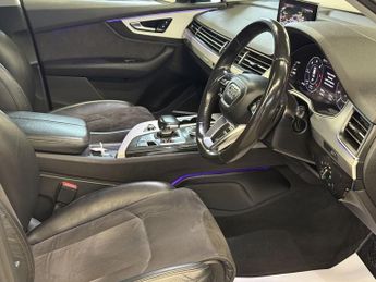 AUDI Q7 3.0 TDI V6 e-tron SUV 5dr Diesel Plug-in Hybrid Tiptronic quattr