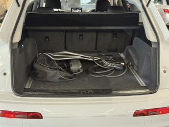 AUDI Q7 3.0 TDI V6 e-tron SUV 5dr Diesel Plug-in Hybrid Tiptronic quattr