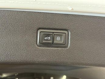 AUDI Q7 3.0 TDI V6 e-tron SUV 5dr Diesel Plug-in Hybrid Tiptronic quattr