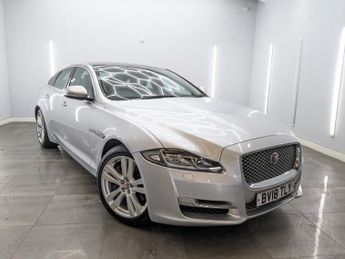 Jaguar XJ 3.0d V6 Premium Luxury Saloon 4dr Diesel Auto Euro 6 (s/s) (300 