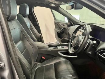 JAGUAR F-PACE 2.0 D180 Chequered Flag SUV 5dr Diesel Auto AWD Euro 6 (s/s) (18