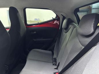 TOYOTA AYGO 1.0 VVT-i x-trend Hatchback 5dr Petrol Manual Euro 6 (s/s) (71 p