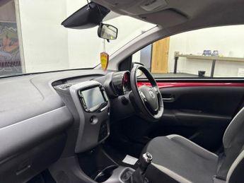 TOYOTA AYGO 1.0 VVT-i x-trend Hatchback 5dr Petrol Manual Euro 6 (s/s) (71 p