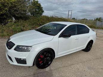 SKODA OCTAVIA 2.0 TSI vRS Hatchback 5dr Petrol DSG Euro 6 (s/s) (230 ps)