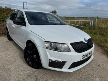 SKODA OCTAVIA 2.0 TSI vRS Hatchback 5dr Petrol DSG Euro 6 (s/s) (230 ps)