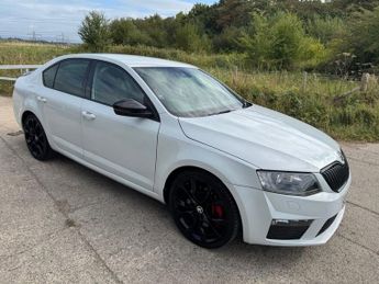 SKODA OCTAVIA 2.0 TSI vRS Hatchback 5dr Petrol DSG Euro 6 (s/s) (230 ps)