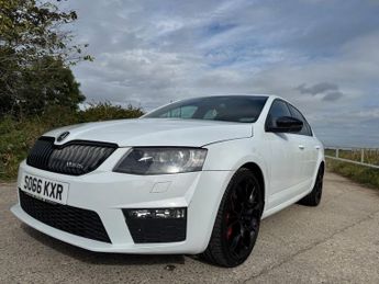 SKODA OCTAVIA 2.0 TSI vRS Hatchback 5dr Petrol DSG Euro 6 (s/s) (230 ps)