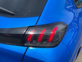 PEUGEOT 208 1.2 PureTech Allure Premium Hatchback 5dr Petrol Manual Euro 6 (