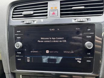 VOLKSWAGEN GOLF 1.0 TSI SE Hatchback 5dr Petrol DSG Euro 6 (s/s) (115 ps)