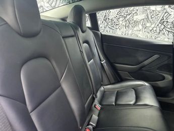 TESLA Model 3 Standard Range Plus Saloon 4dr Electric Auto RWD (241 bhp)
