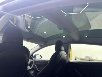 TESLA Model 3 Standard Range Plus Saloon 4dr Electric Auto RWD (241 bhp)