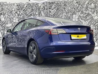 TESLA Model 3 Standard Range Plus Saloon 4dr Electric Auto RWD (241 bhp)