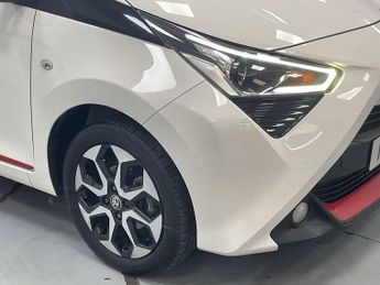 TOYOTA AYGO 1.0 VVT-i x-trend Hatchback 5dr Petrol Manual Euro 6 (71 ps) - A