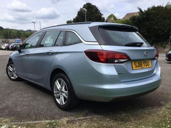VAUXHALL ASTRA 1.6 CDTi ecoTEC BlueInjection Tech Line Nav Sports Tourer 5dr Di