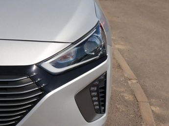 HYUNDAI IONIQ 1.6 h-GDi GPF Premium Hatchback 5dr Petrol Hybrid DCT Euro 6 (s/