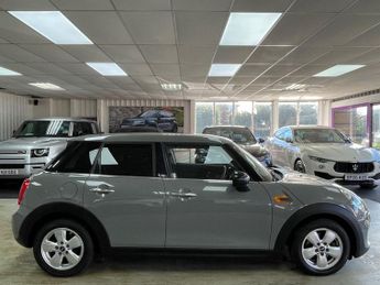 MINI HATCH 1.5 Cooper Hatchback 5dr Petrol Manual Euro 6 (s/s) (136 ps)