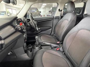 MINI HATCH 1.5 Cooper Hatchback 5dr Petrol Manual Euro 6 (s/s) (136 ps)