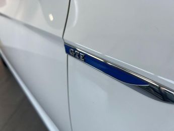 VOLKSWAGEN PASSAT 1.4 TSI 13kWh GTE Advance Saloon 4dr Petrol Plug-in Hybrid DSG E