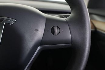 TESLA Model 3 (Dual Motor) Long Range Auto 4WDE 4dr