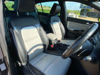 KIA SPORTAGE 1.6 T-GDi GT-Line SUV 5dr Petrol DCT AWD Euro 6 (174 bhp)