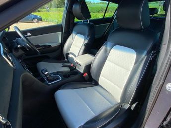 KIA SPORTAGE 1.6 T-GDi GT-Line SUV 5dr Petrol DCT AWD Euro 6 (174 bhp)