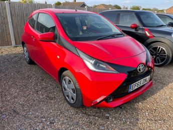 Toyota AYGO 1.0 VVT-i x-play Hatchback 3dr Petrol Manual Euro 5 Euro 5 (68 p