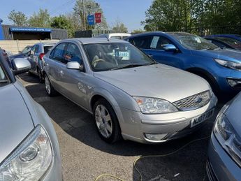 Ford Mondeo 2.0 TDCi SIV Ghia X Hatchback 5dr Diesel Manual (159 g/km, 128 b