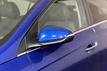 HYUNDAI IONIQ 38.3kWh Premium SE Hatchback 5dr Electric Auto (136 ps) Parking 