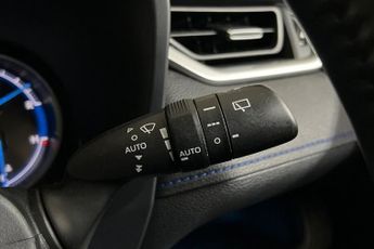 TOYOTA RAV4 2.5 VVT-h GPF Dynamic SUV 5dr Petrol Hybrid CVT 4WD Euro 6 (s/s)
