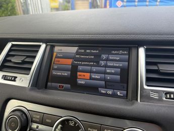 LAND ROVER RANGE ROVER SPORT 3.0 TD V6 HSE SUV 5dr Diesel CommandShift 4WD Euro 4 (245 ps)-1 