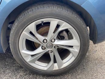 VAUXHALL ASTRA 1.4i Turbo SRi Hatchback 5dr Petrol Manual Euro 6 (150 ps)
