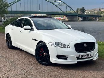Jaguar XJ 3.0d V6 Premium Luxury Saloon 4dr Diesel Auto Euro 5 (s/s) (275 