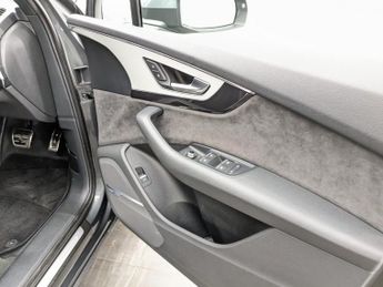 AUDI SQ7 4.0 TDI V8 SUV 5dr Diesel Tiptronic quattro Euro 6 (s/s) (435 ps