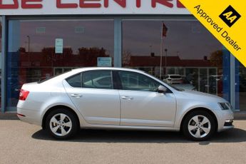 SKODA OCTAVIA 1.6 TDI SCR SE Technology Hatchback 5dr Diesel DSG Euro 6 (s/s) 