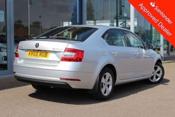SKODA OCTAVIA 1.6 TDI SCR SE Technology Hatchback 5dr Diesel DSG Euro 6 (s/s) 