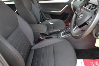 SKODA OCTAVIA 1.6 TDI SCR SE Technology Hatchback 5dr Diesel DSG Euro 6 (s/s) 