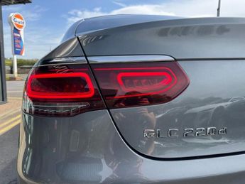 MERCEDES-BENZ GLC 2.0 GLC220d AMG Line (Premium) Coupe 5dr Diesel G-Tronic+ 4MATIC