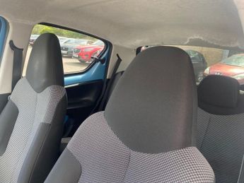 TOYOTA AYGO 1.0 VVT-i Move Hatchback 5dr Petrol Manual Euro 5 (68 ps)