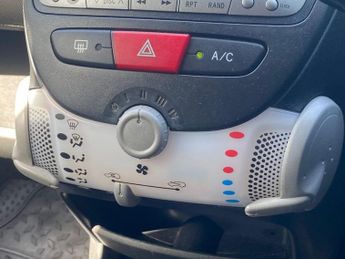 TOYOTA AYGO 1.0 VVT-i Move Hatchback 5dr Petrol Manual Euro 5 (68 ps)