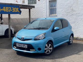 TOYOTA AYGO 1.0 VVT-i Move Hatchback 5dr Petrol Manual Euro 5 (68 ps)