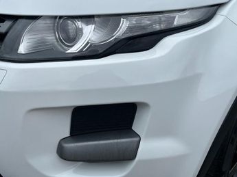 LAND ROVER RANGE ROVER EVOQUE 2.2 SD4 Pure SUV 5dr Diesel Auto 4WD Euro 5 (190 ps)